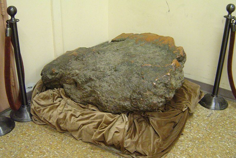 File:Ontonagon Copper Boulder.jpg