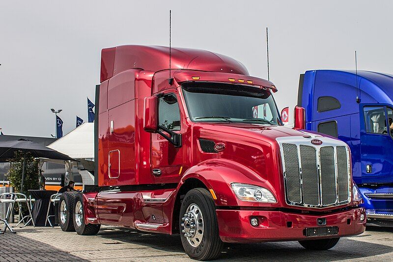 File:Peterbilt (9451414052).jpg