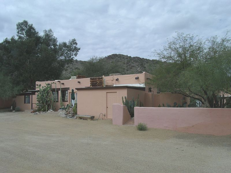 File:Phoenix-Squaw Peak Inn-1929-2.JPG