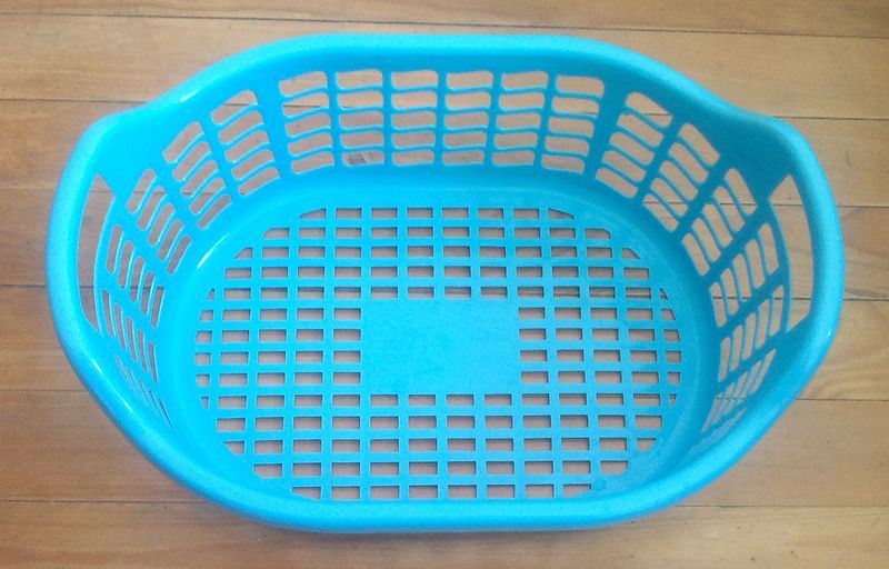 File:Plastic laundry basket.jpg