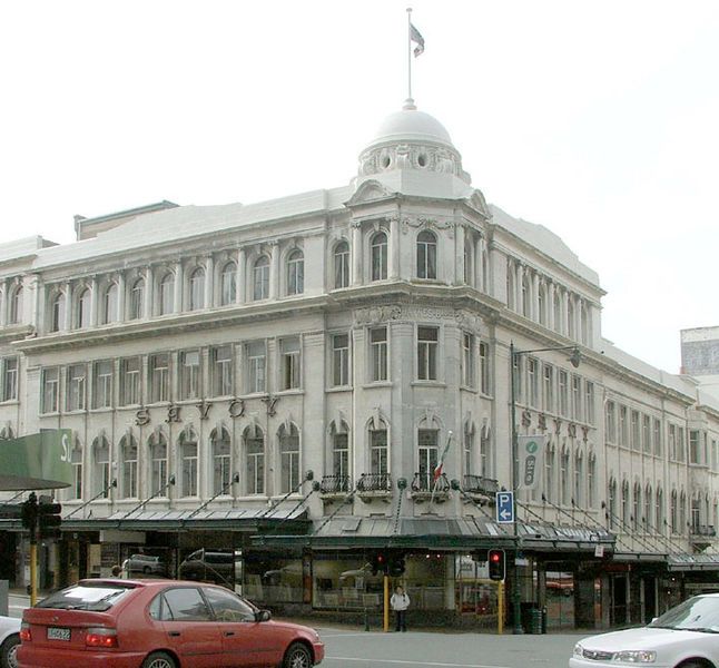 File:SavoyHaynesDunedin.jpg