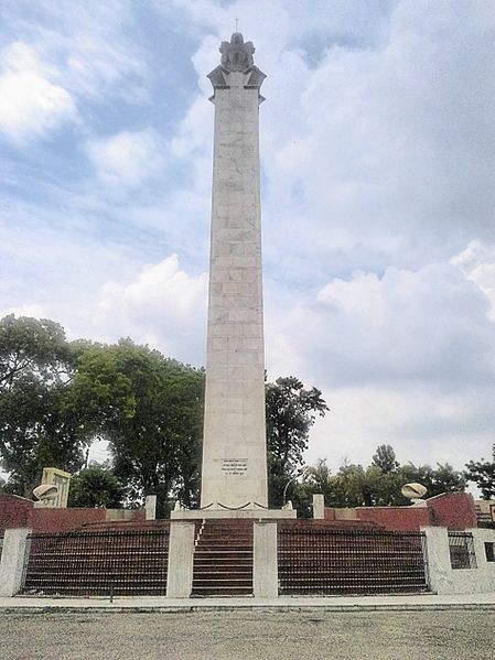 File:Shaheed Smarak Meerut-2.jpg