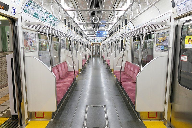 File:Toei-6333-Inside.jpg