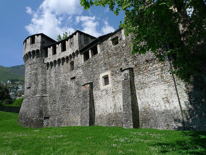 File:Castello Visconteo3.jpg