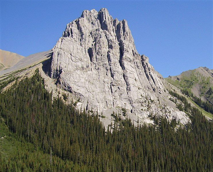 File:Commonwealth Peak south.jpg