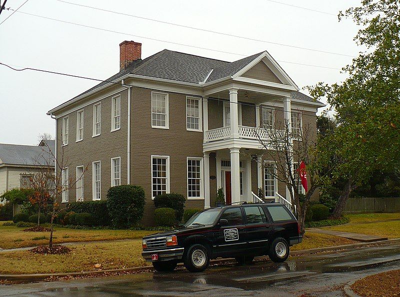 File:Curtis House.jpg