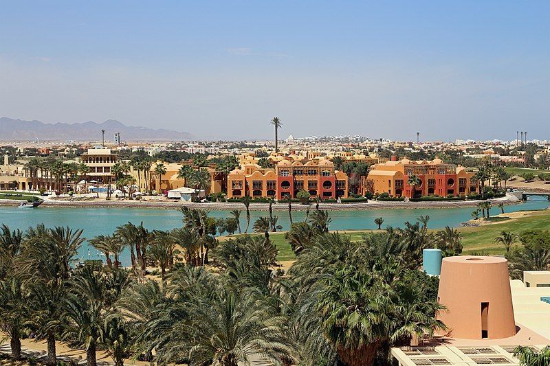 File:El Gouna R33.jpg