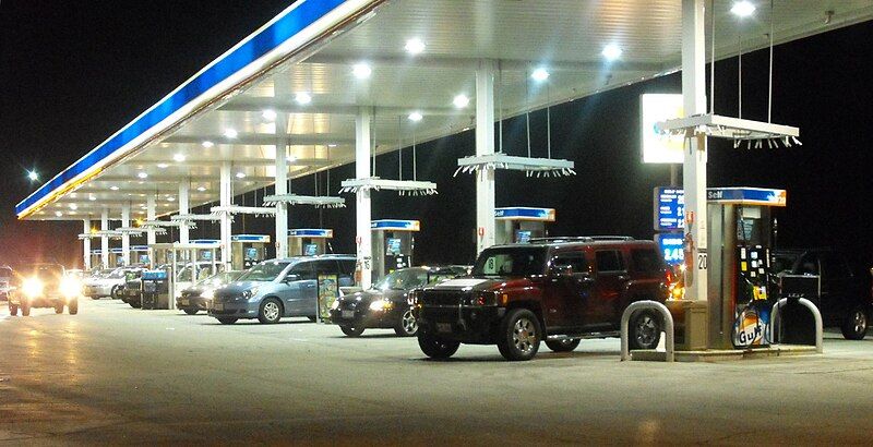 File:GasBar LongWeekend.jpg