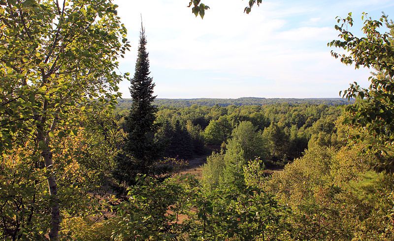 File:Gfp-wisconsin-whitefish-dunes-from-the-top-of-the-dune.jpg