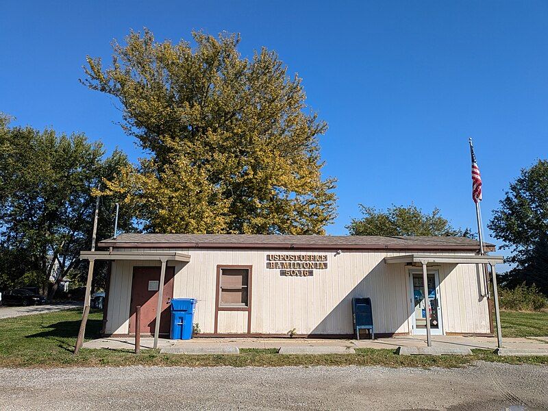 File:HamiltonIowaPostOffice.jpg