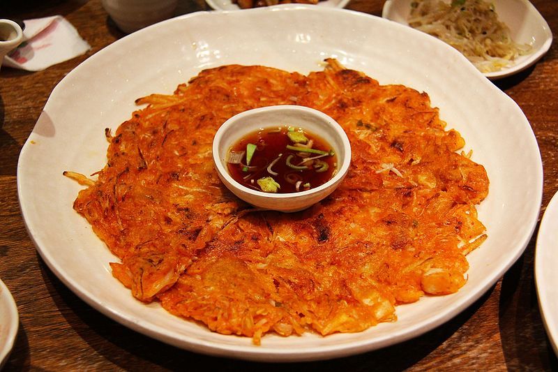 File:Kimchibuchimgae (kimchi pancake).jpg