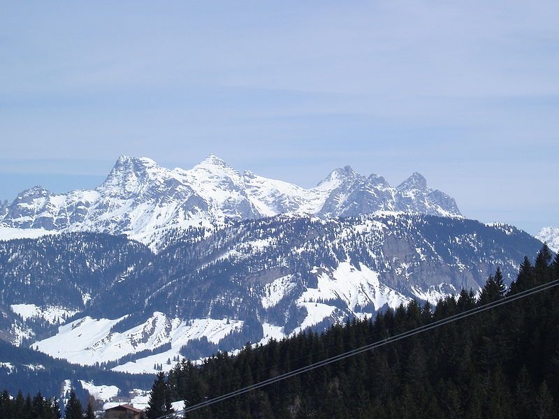 File:Loferer Steinberge-südwest.jpg