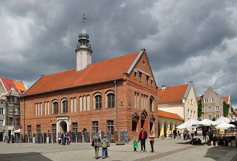 File:Olsztyn, stary ratusz..jpg