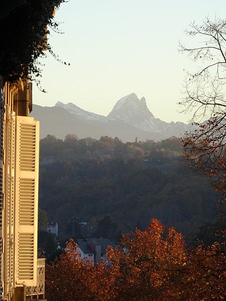 File:Ossau fenêtre paloise.JPG