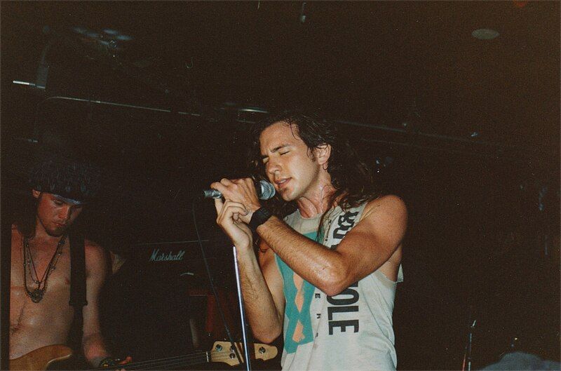 File:Pearl Jam 1991.jpg