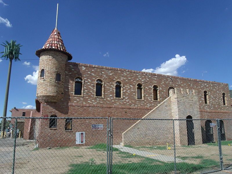 File:Phoenix-Sunnyslope-El Cid Castle-3.JPG