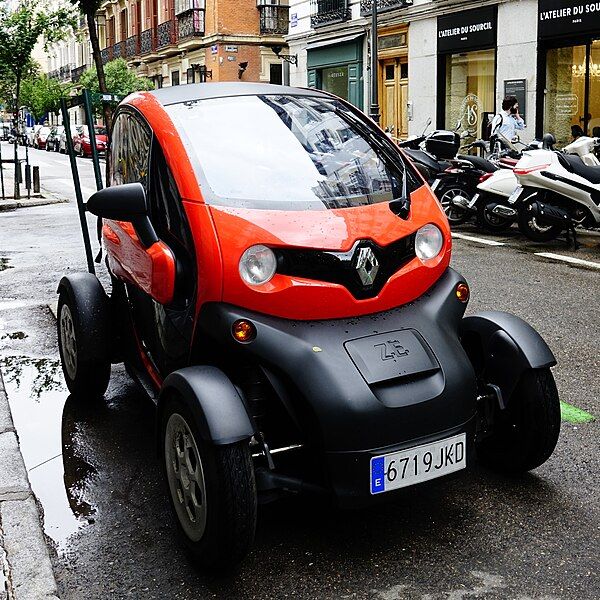 File:Renaul-Twizy-Madrid.jpg