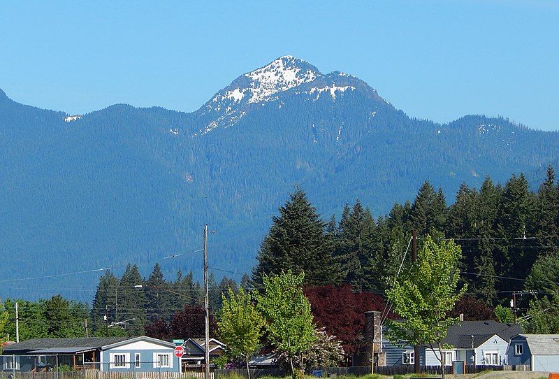 File:Round Mountain 5340'.jpg