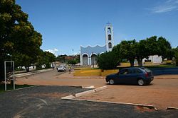 Major Road and church in São Desidério