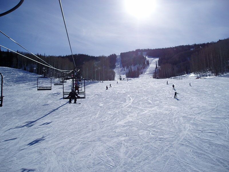 File:Ski Lift Little.JPG