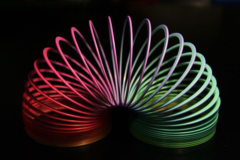 File:Slinky rainbow.jpg