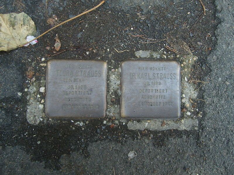 File:Stolperstein neustadtanderweinstraße.JPG