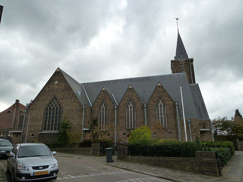 File:Vaesrade-Kerk (4).JPG