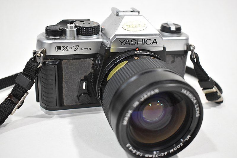 File:YASHICA FX-7 SUPER.jpg