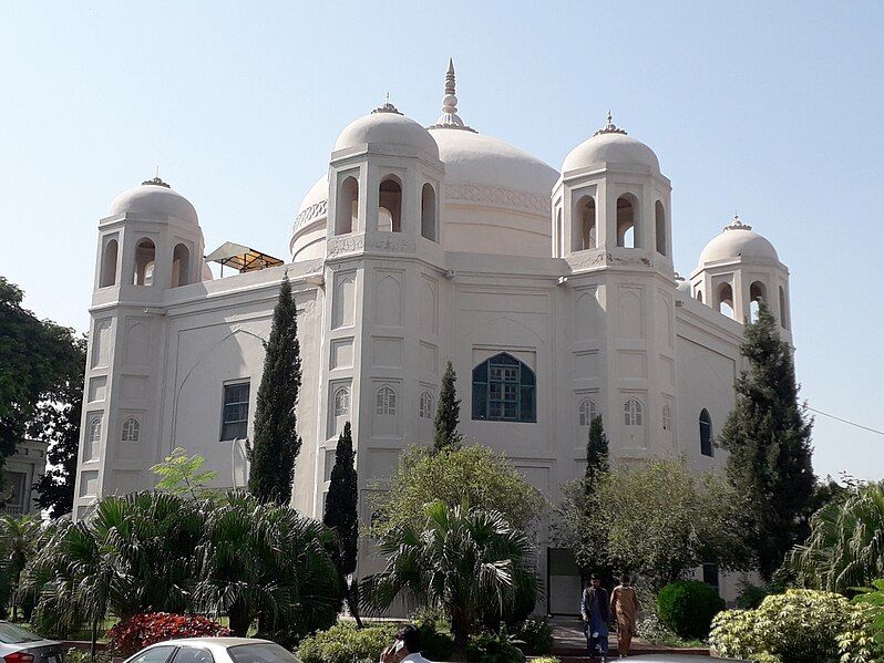 File:Anarkali Tomb 1.jpg