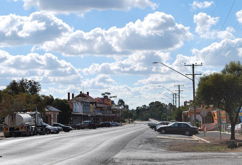 File:BarmedmanMainStreet.JPG