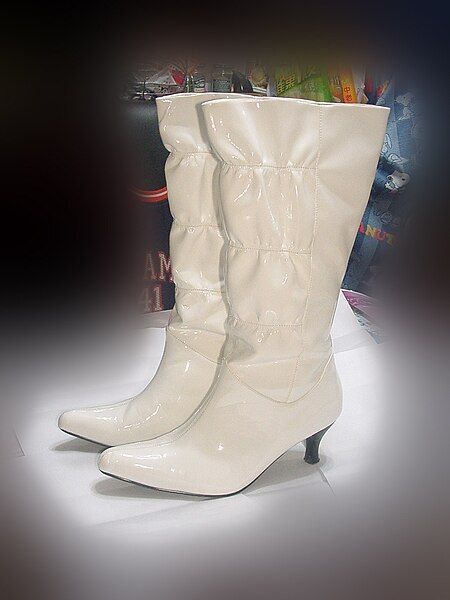 File:Boots-WhiteLeather-6cmHeel.jpg