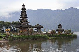 Brantan Bali Pura-Ulun-Danu-Bratan-01