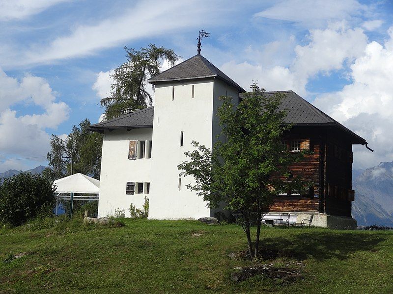 File:Chalet Supersaxo 1.JPG