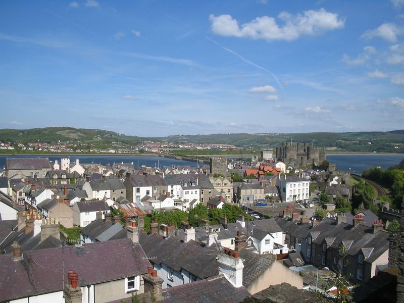 File:Conwy walled town.jpg