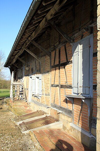 File:Dachkonstruktion am Bressehaus.jpg