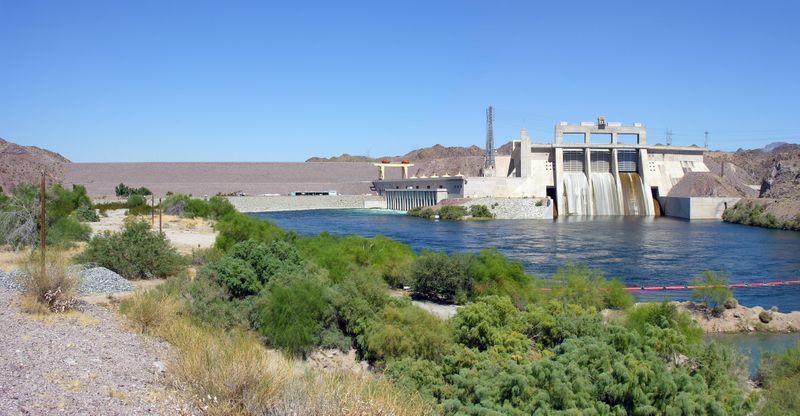 File:Davis Dam 2.jpg