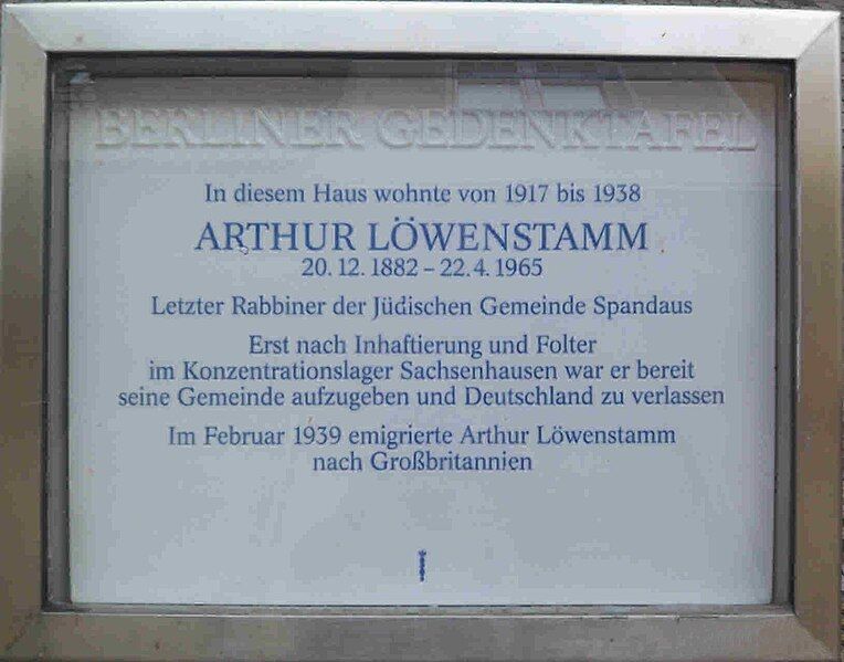 File:Gedenktafel Arthur Loewenstamm.jpg