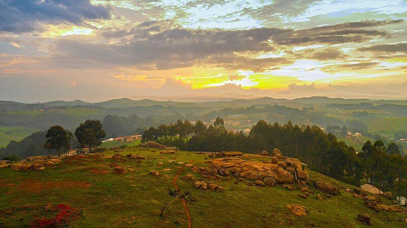 File:Gembu Beautiful Mountain.jpg