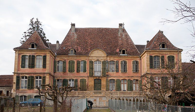 File:Grandcour - Château.jpg