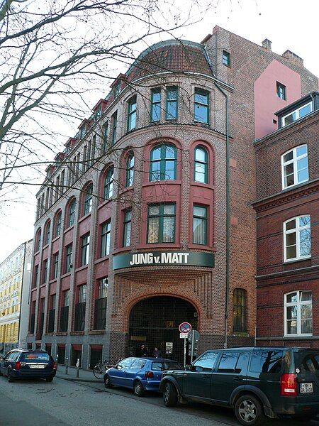 File:Hamburg.Karoviertel.Glashuettenstrasse38.wmt.jpg