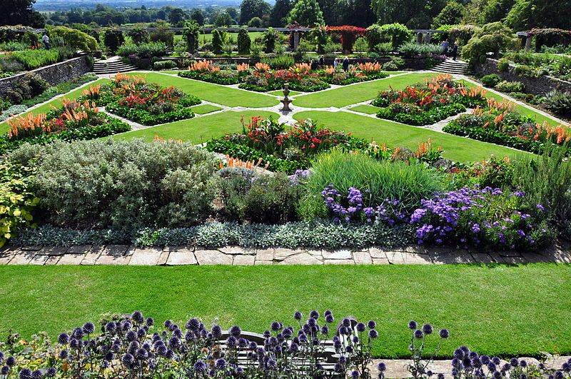 File:Hestercombe Gardens (6097257589).jpg