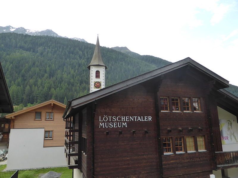 File:Lötschentaler Museum (Gebäude).JPG