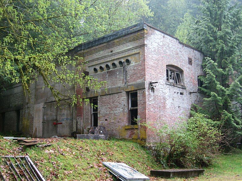 File:Lubbe powerhouse.JPG