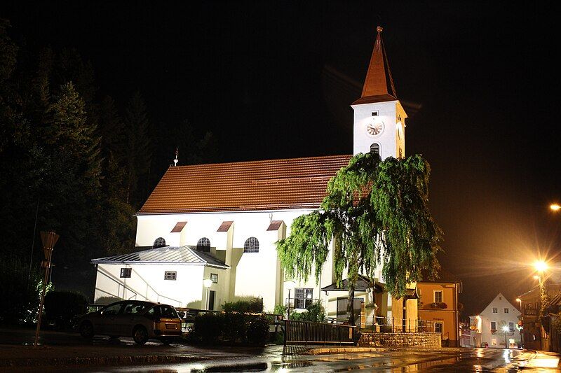 File:Pfarrkirche Hohenberg.JPG