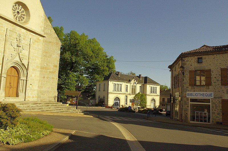 File:Saint-Mathieu 01a.JPG