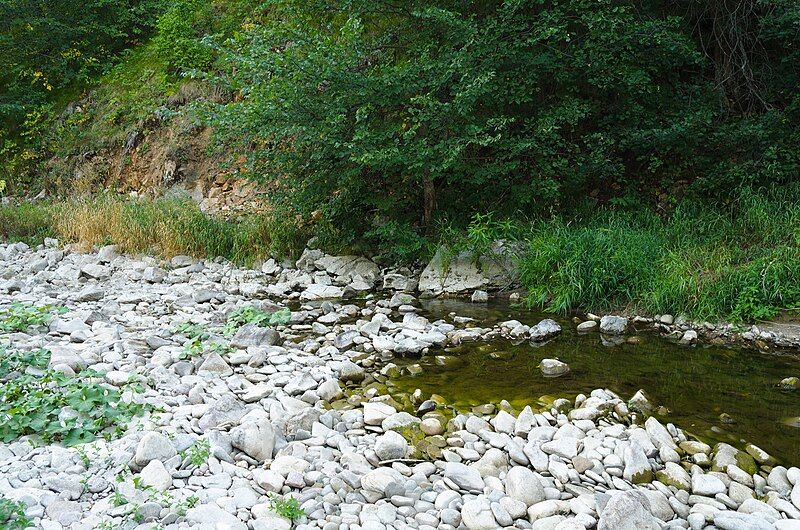 File:Sikasya river.jpg