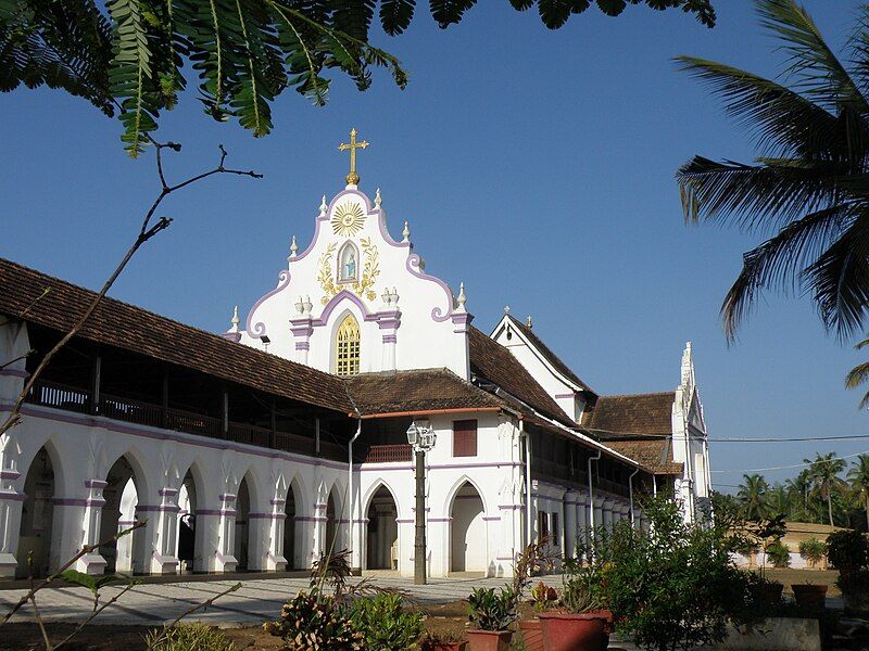 File:StMaryChampakulamExt (5).jpg