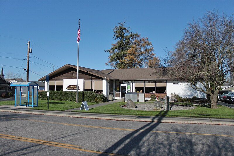 File:Stanwood Library (23161738740).jpg