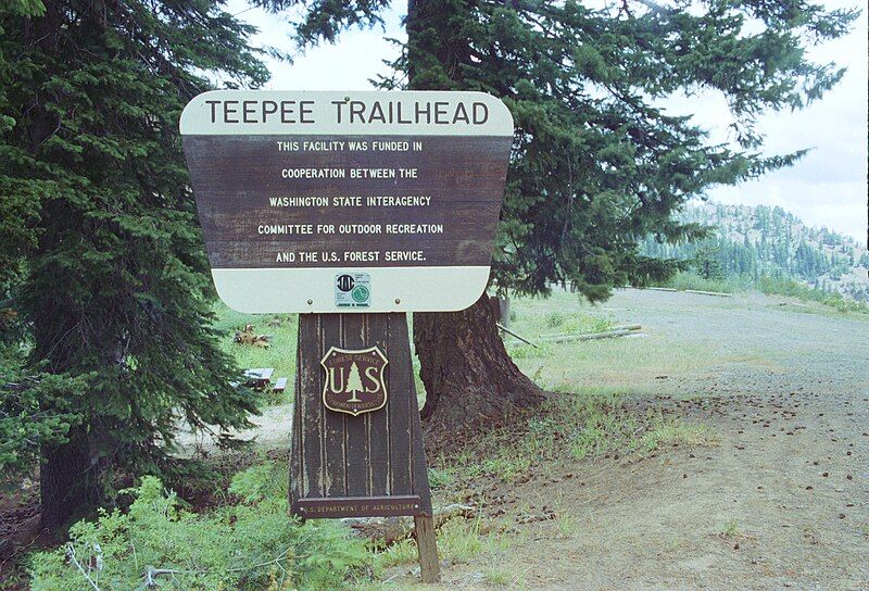 File:Tepee trailhead.jpg