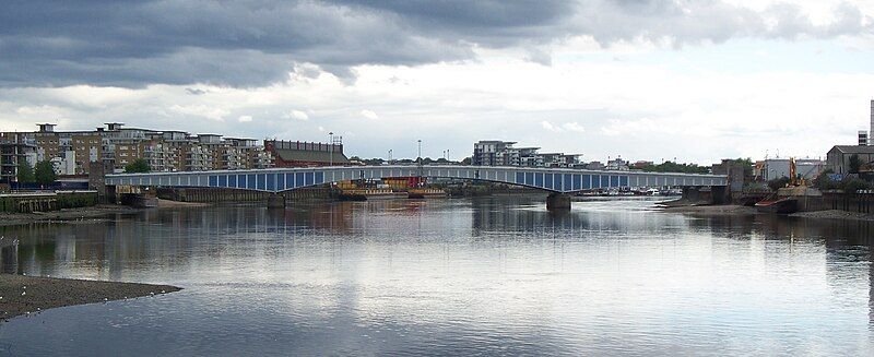 File:Wandsworth Bridge.JPG